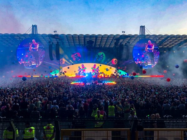 COLDPLAY MOTS show Brussels - Stage